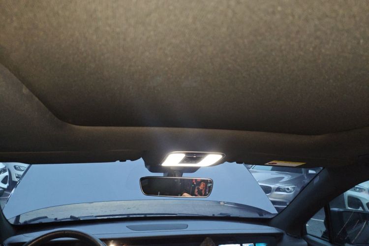 理想汽车 理想ONE 2021款 增程6座版中控内饰22