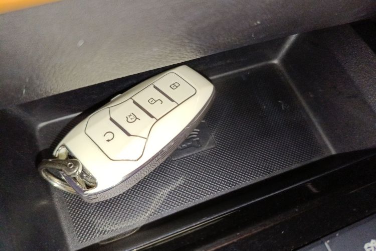 比亚迪e2 2021款 豪华型中控内饰11