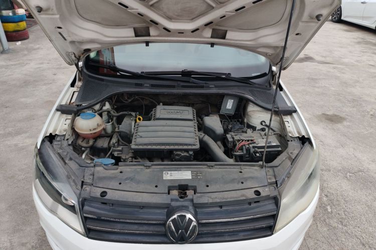 大众 捷达 2015款 1.6L 手动舒适型机舱底盘24