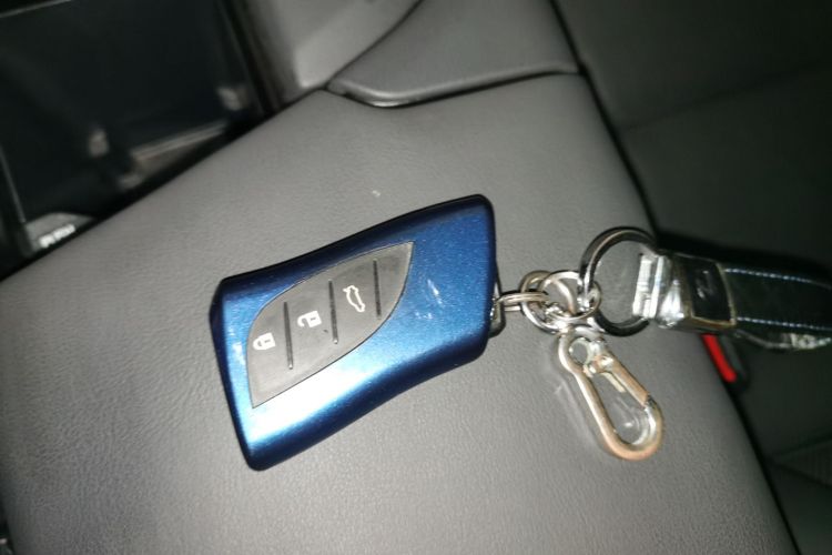 雷克萨斯ES 2021款 300h 臻享版中控内饰11