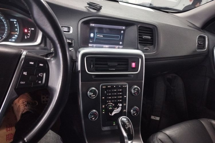 沃尔沃S60(进口) 2014款 T5 智逸版中控内饰16