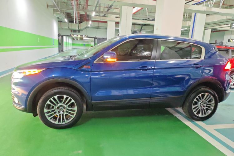 观致5 2018款 1.6T 自动尊贵型车身外观4