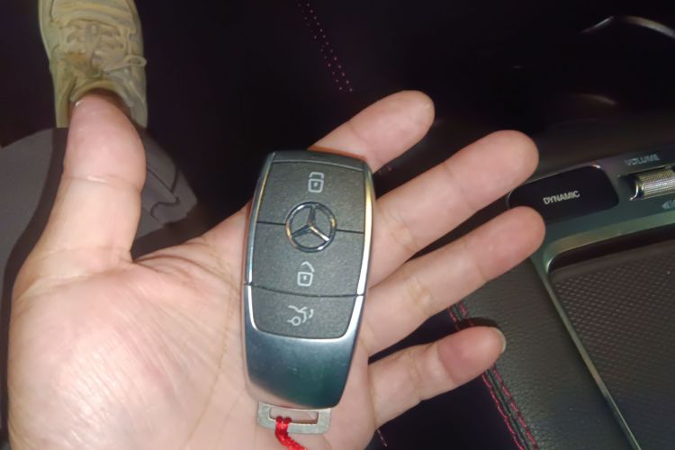 奔驰A级 2024款 改款 A 200 L 时尚型中控内饰11