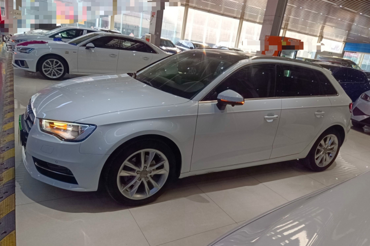 奥迪A3 2016款 Sportback 35 TFSI 风尚型车身外观4