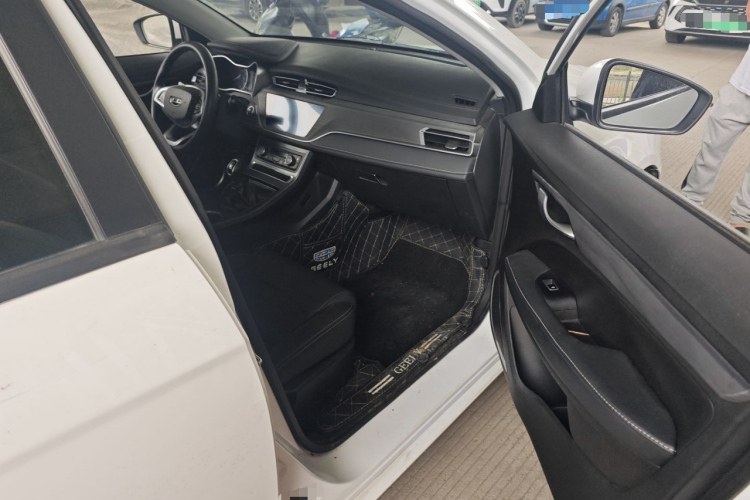 吉利汽车 帝豪 2021款 UP 1.5L 手动豪华型局部细节9005