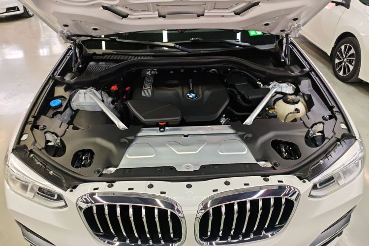 宝马X3 2021款 xDrive25i 豪华套装机舱底盘24