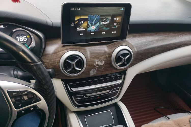 北京汽车 北京EU5 2018款 R500 智风版中控内饰16