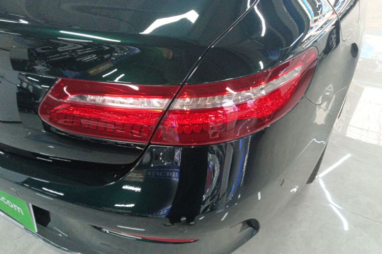 奔驰E级(进口) 2020款 E 260 轿跑车车身外观9