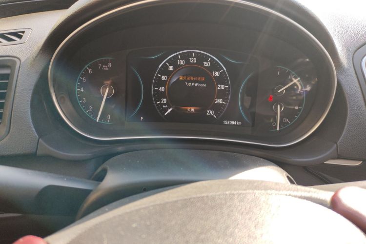 别克 君威 2014款 GS 2.0T 燃情运动版中控内饰14