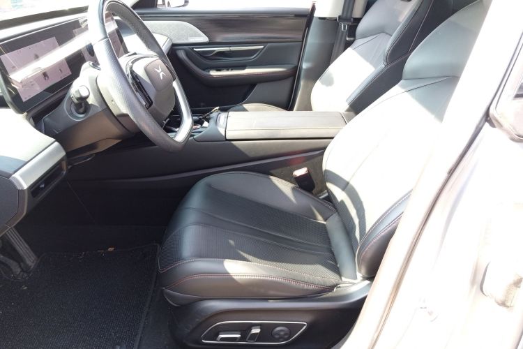 小鹏P7 2020款 586N中控内饰19