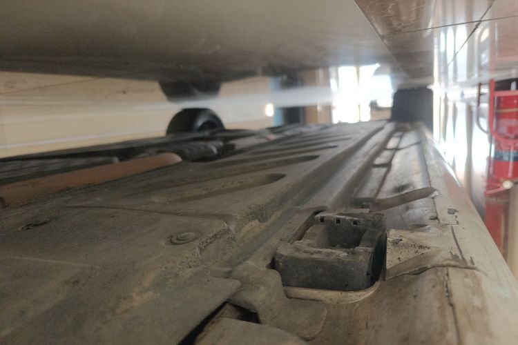 奔驰C级 2016款 C 200 运动版局部细节9001