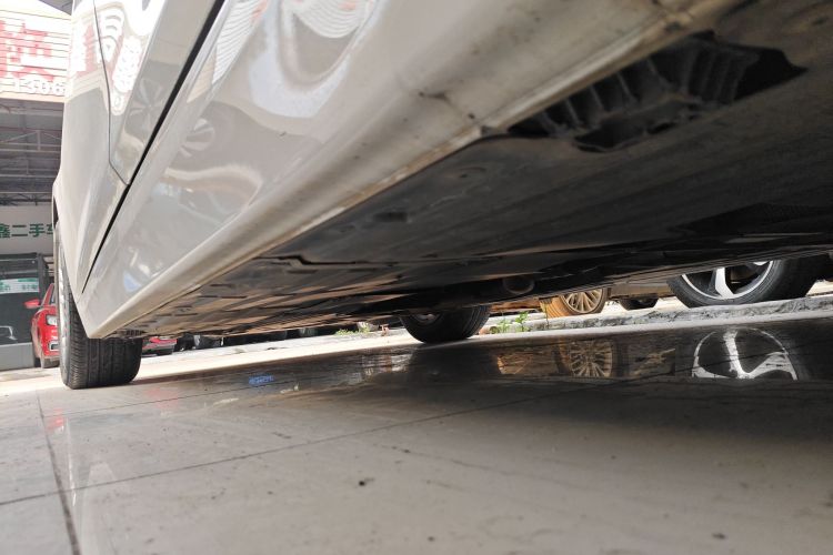 宝马3系 2015款 320Li 超悦版时尚型局部细节9002