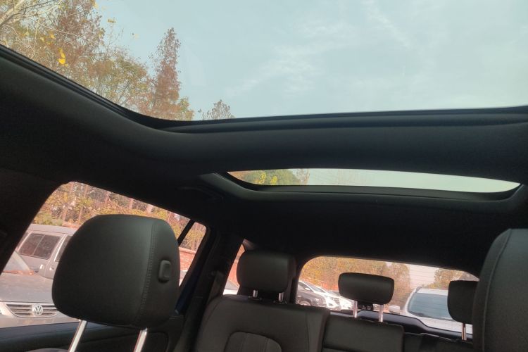 奔驰GLB 2023款 改款 GLB 200 动感型中控内饰22