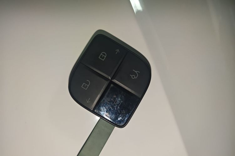 领克08 EM-P 2025款 245km 超长续航Halo中控内饰7001