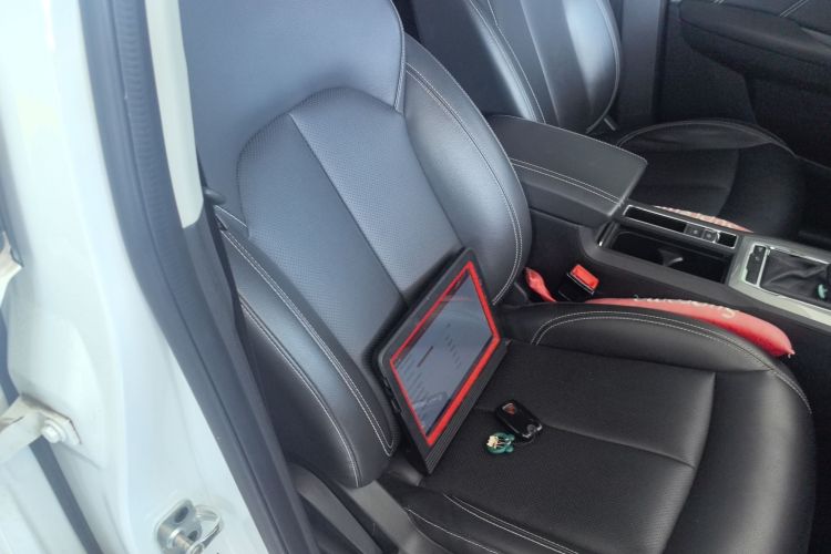 荣威RX5 2019款 20T 两驱自动Ali智联网铂金版局部细节41