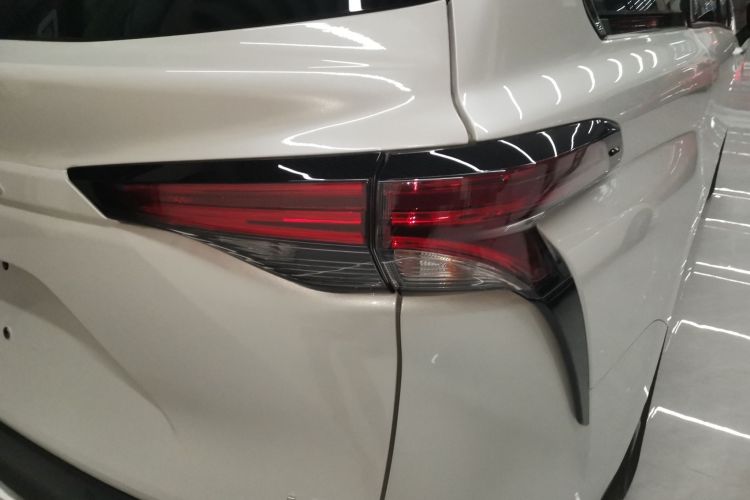 丰田 赛那SIENNA 2023款 2.5L混动 舒适版车身外观9