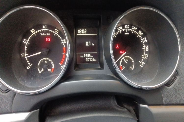 斯柯达 Yeti 2014款 1.4TSI 手动探索版中控内饰15