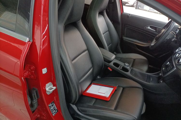 奔驰GLA 2016款 GLA 200 动感型局部细节41