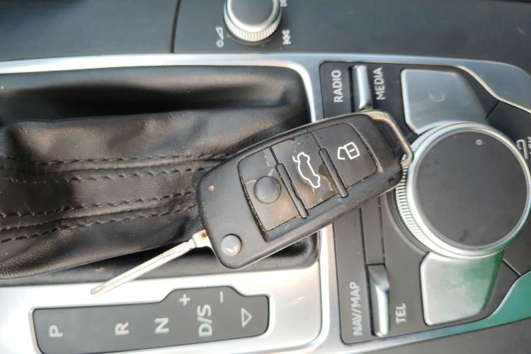 奥迪A3 2017款 Sportback 35 TFSI 时尚型中控内饰7001