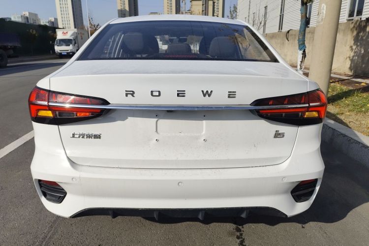 荣威i5 2021款 1.5L CVT铂金版车身外观6004