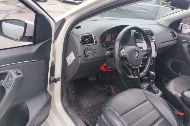 大众 Polo 2014款 1.6L 自动豪华版中控内饰7003