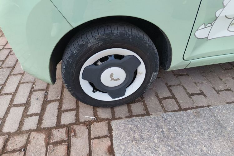 五菱汽车 宏光MINIEV 2022款 马卡龙时尚款 磷酸铁锂车身外观6007