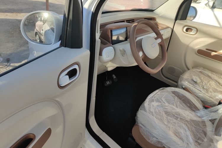 奔腾小马 2026款 222km 萌趣马 Plus中控内饰20