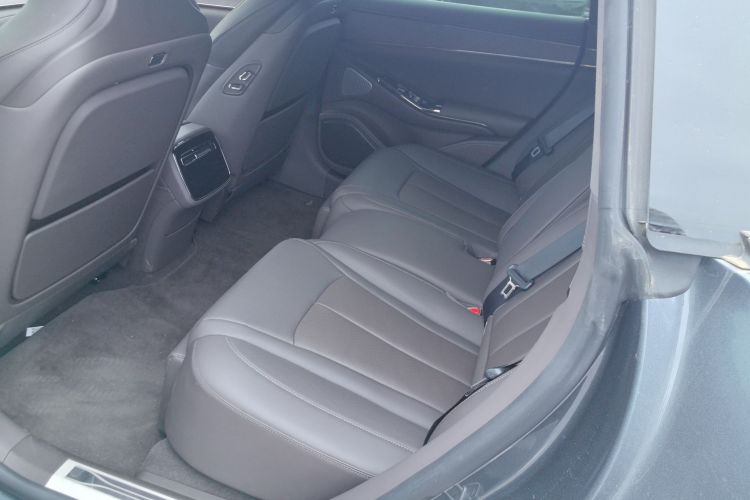 腾势Z9 2024款 1100km 四驱Max版中控内饰21