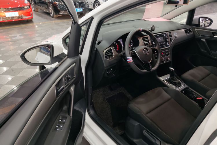 大众 高尔夫·嘉旅 2018款 1.6L 自动舒适型中控内饰20