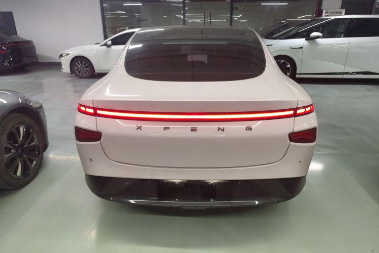 小鹏P7 2020款 670E车身外观6004