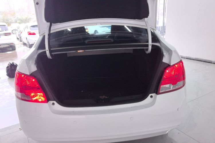 雪佛兰 2015款 赛欧3 1.3L AMT理想版机舱底盘23