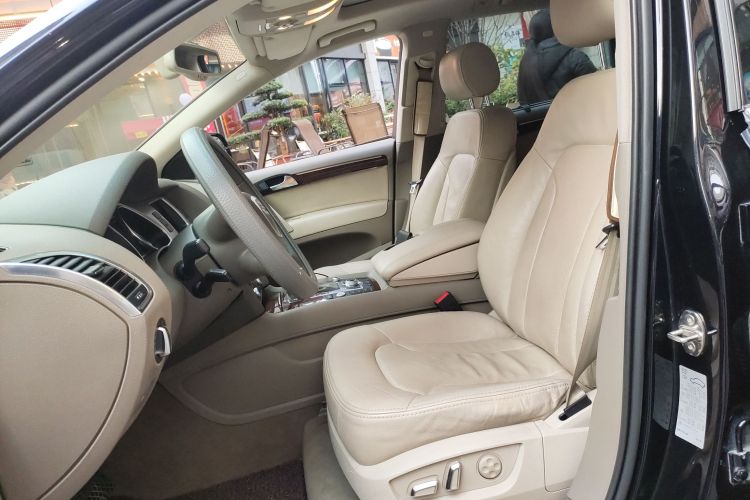 奥迪Q7 2012款 3.0 TDI 领先型局部细节19