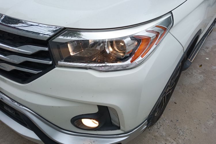 广汽传祺 传祺GS4 2017款 235T 自动两驱精英版局部细节36