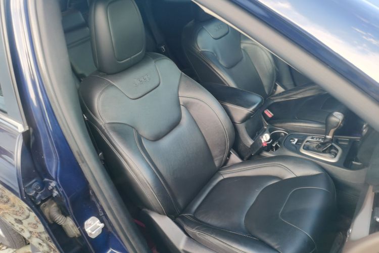 Jeep 自由光 2017款 2.4L 领先智能版局部细节41