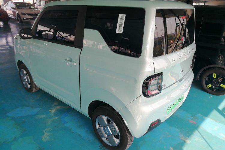 吉利银河 2024款 熊猫mini 200km 耐力熊车身外观4