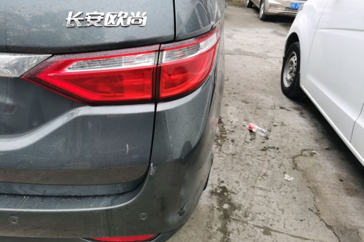 长安凯程 长安欧尚A600 2016款 1.5L 手动豪华型7座车身外观9