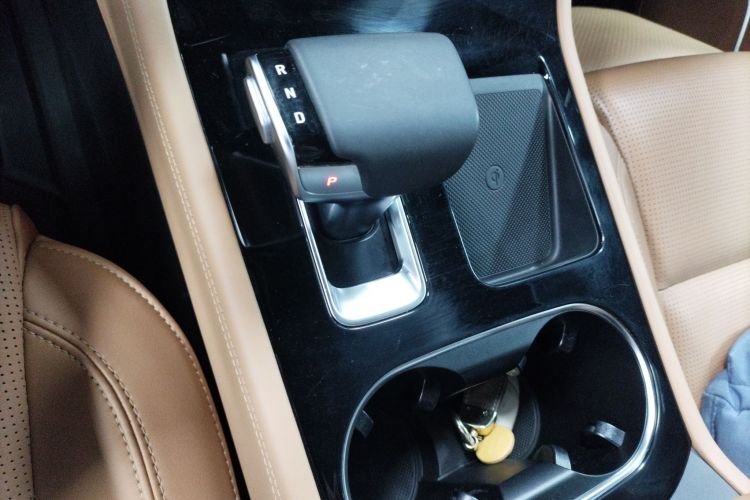 理想汽车 理想ONE 2021款 增程6座版中控内饰18