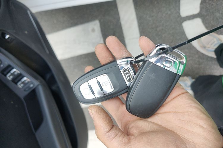 奥迪A4L 2015款 45 TFSI quattro个性运动型中控内饰11