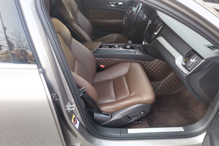 沃尔沃S60 2022款 B4 智逸豪华版局部细节41