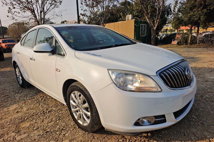 别克 英朗 2013款 GT 1.6L 手动进取版车身外观3