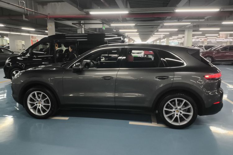 保时捷 2019款 Cayenne 3.0T车身外观6003