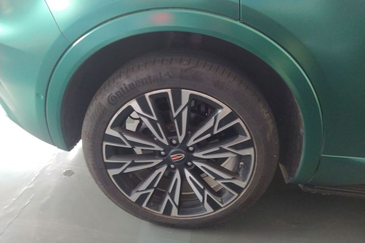 红旗HS5 2023款 2.0T 四驱旗领Pro版车身外观6008