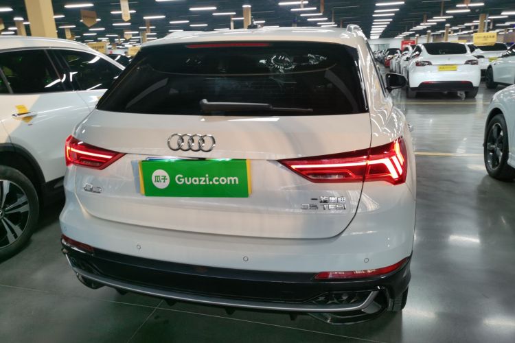 奥迪Q3 2024款 35 TFSI 时尚致雅型车身外观6