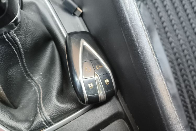 长安 逸动 2020款 PLUS 1.6L GDI 手动豪华型中控内饰11