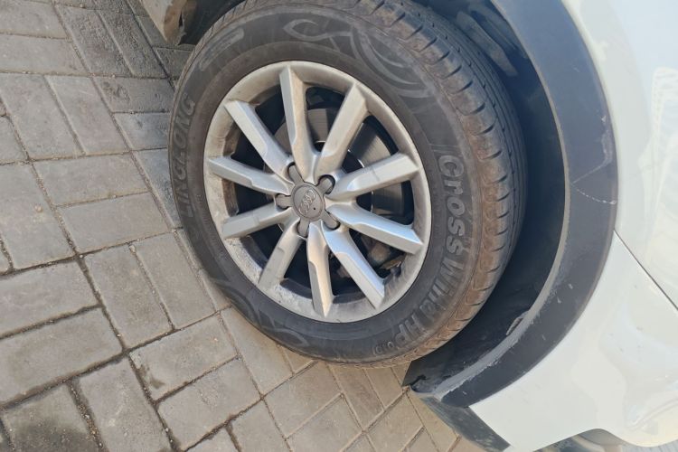 奥迪Q3 2013款 35 TFSI 进取型车身外观10