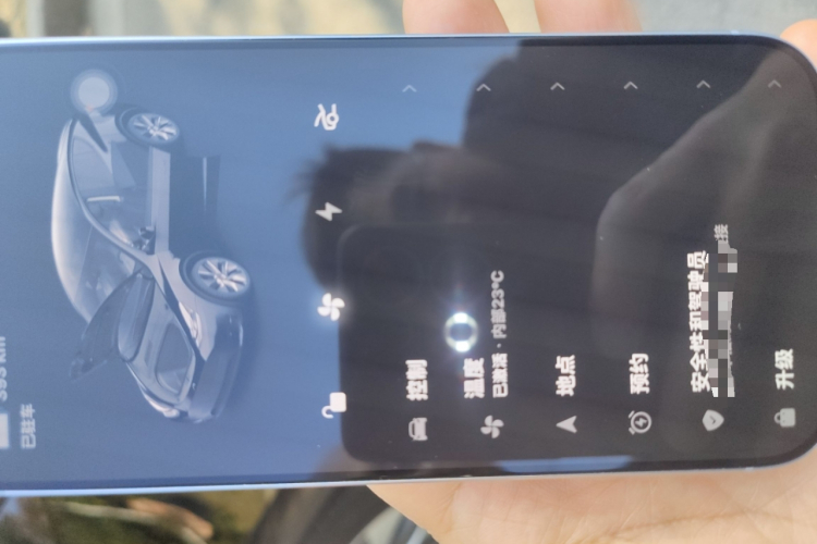 特斯拉 Model Y 2022款 改款 后轮驱动版中控内饰11