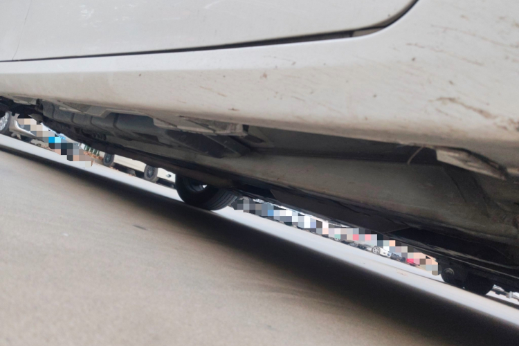 雷克萨斯ES 2013款 250 精英版局部细节9001