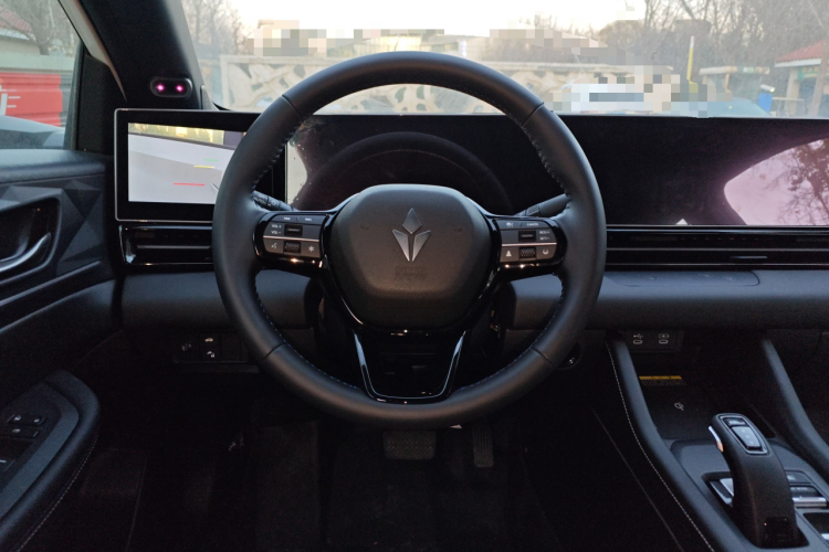 灵悉L 2025款 头号玩家版+增配亿点选装包中控内饰13