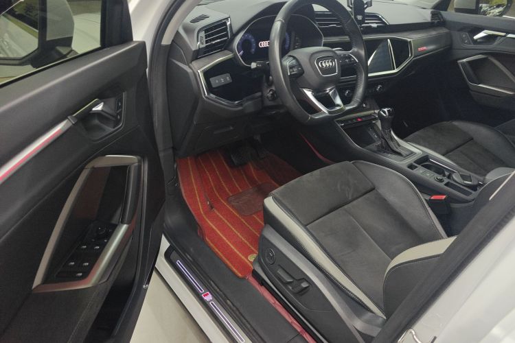 奥迪Q3 2020款 45 TFSI quattro 时尚动感型中控内饰19