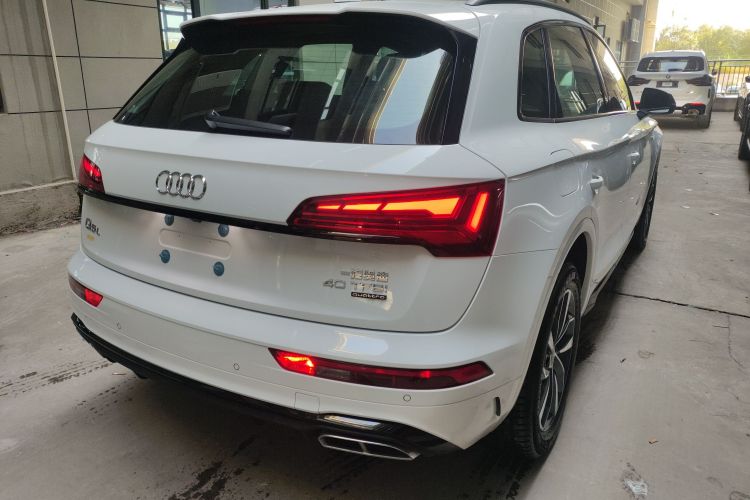 奥迪Q5L 2024款 40 TFSI 豪华动感型车身外观7